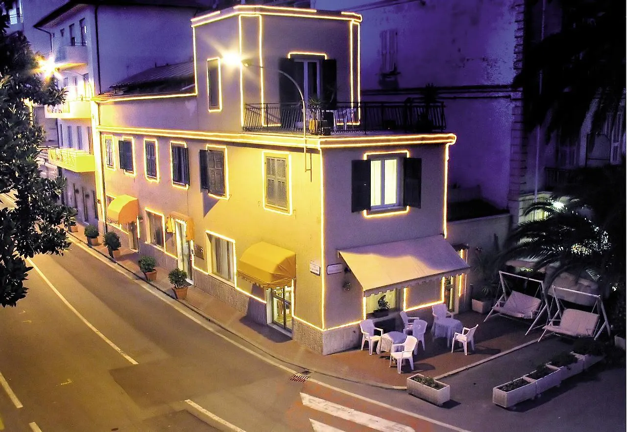 فندق Albergo Savoia أوسبيداليتي